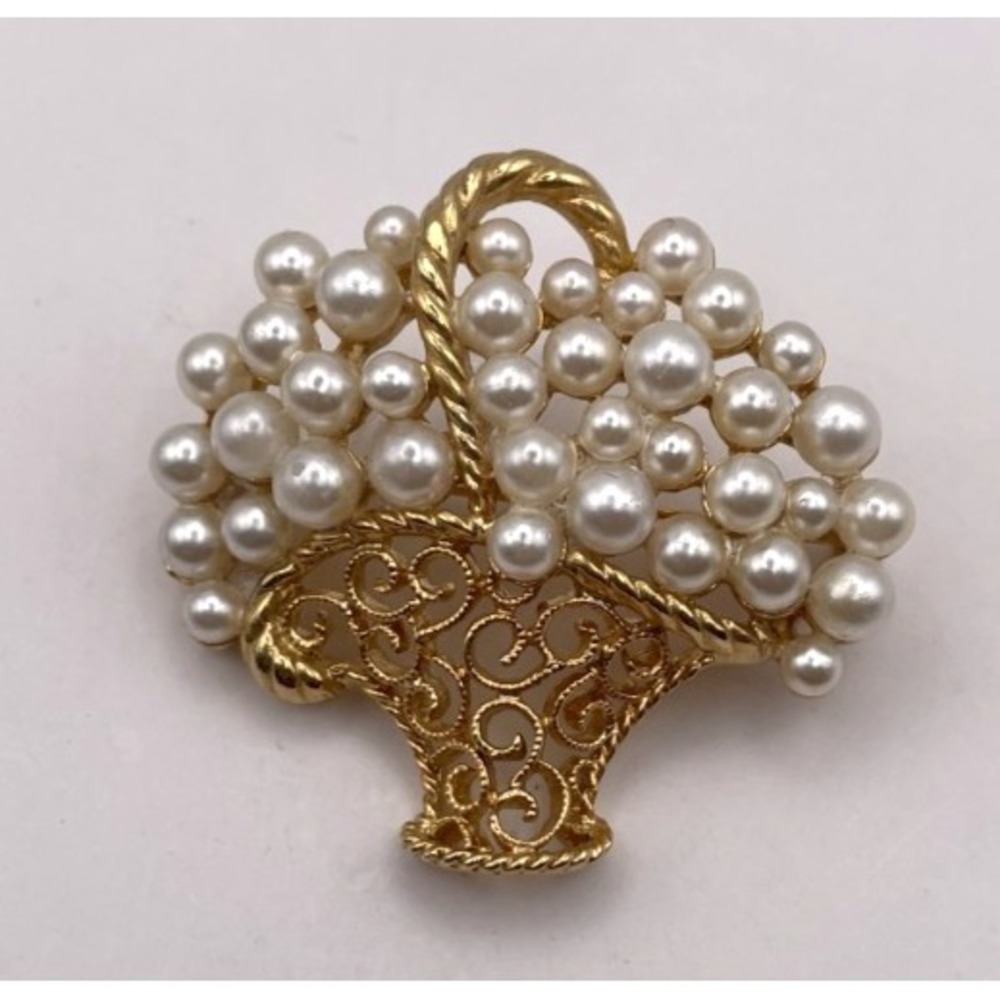 Vintage Lisner Brooch Filigree Flower Basket Brooch Pin Faux Pearl Bouquet